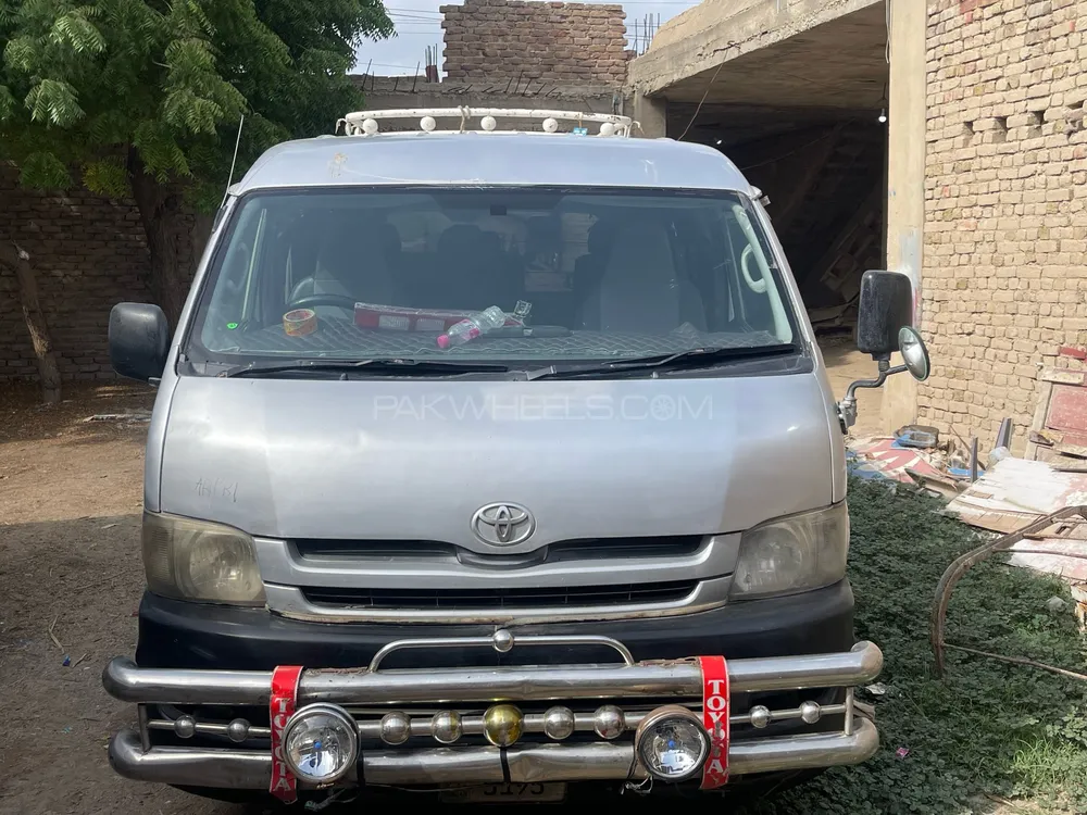 Toyota Hiace 2008 for Sale in Hyderabad Image-1