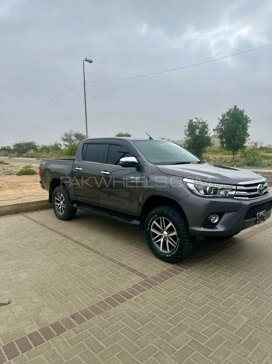 Toyota Hilux 2019 for Sale in Karachi Image-1