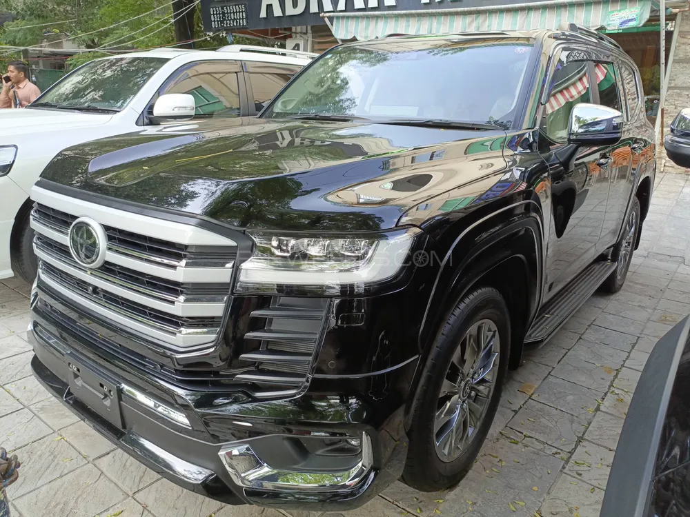 Toyota Land Cruiser 2023 for Sale in Islamabad Image-1