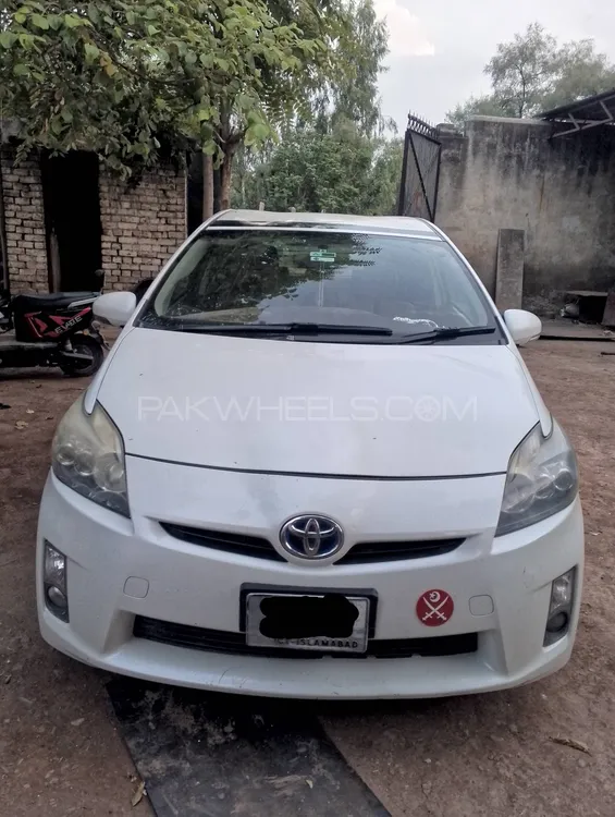 Toyota Prius 2010 for Sale in Peshawar Image-1