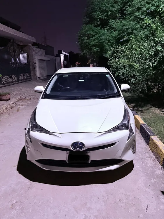 Toyota Prius 2017 for Sale in Faisalabad Image-1