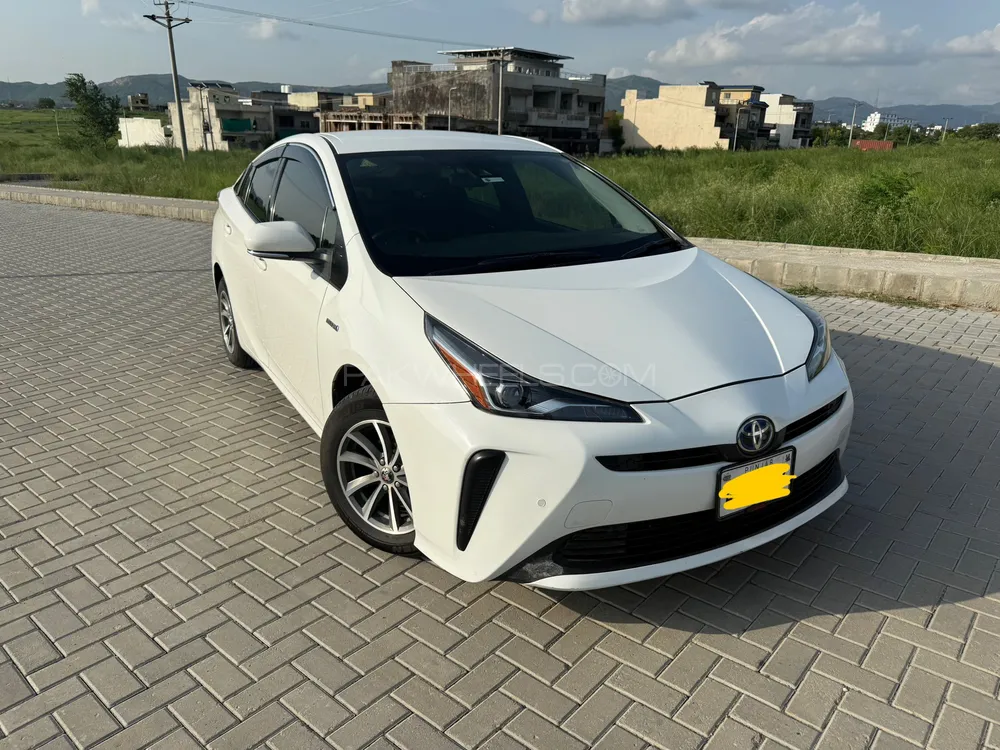 Toyota Prius 2019 for Sale in Islamabad Image-1