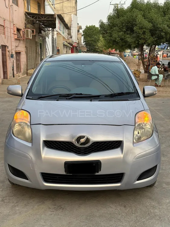 Toyota Vitz 2010 for Sale in Bahawalpur Image-1