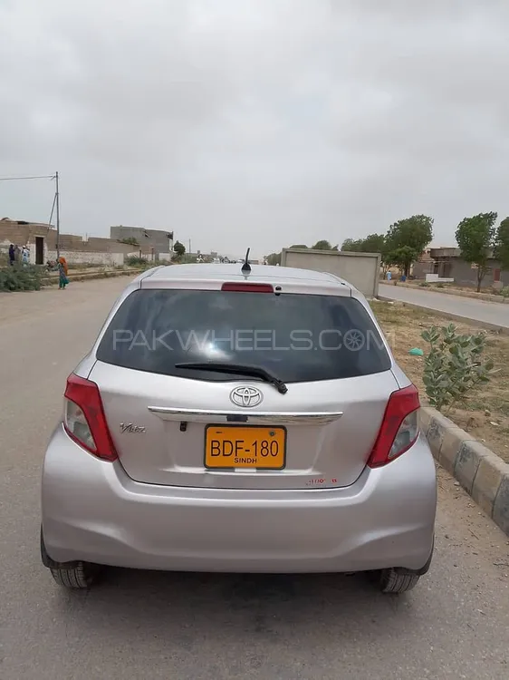 Toyota Vitz 2011 for Sale in Karachi Image-1