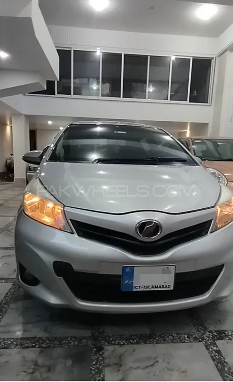 Toyota Vitz 2012 for Sale in Abbottabad Image-1
