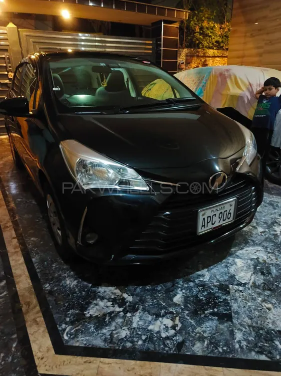 Toyota Vitz 2018 for Sale in Lahore Image-1