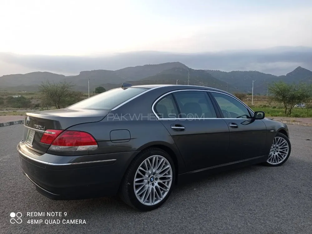 BMW 7 Series 2005 for Sale in Multan Image-1