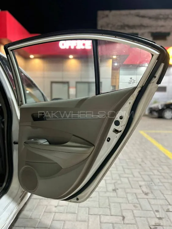 Honda City 2015 for Sale in Lahore Image-1
