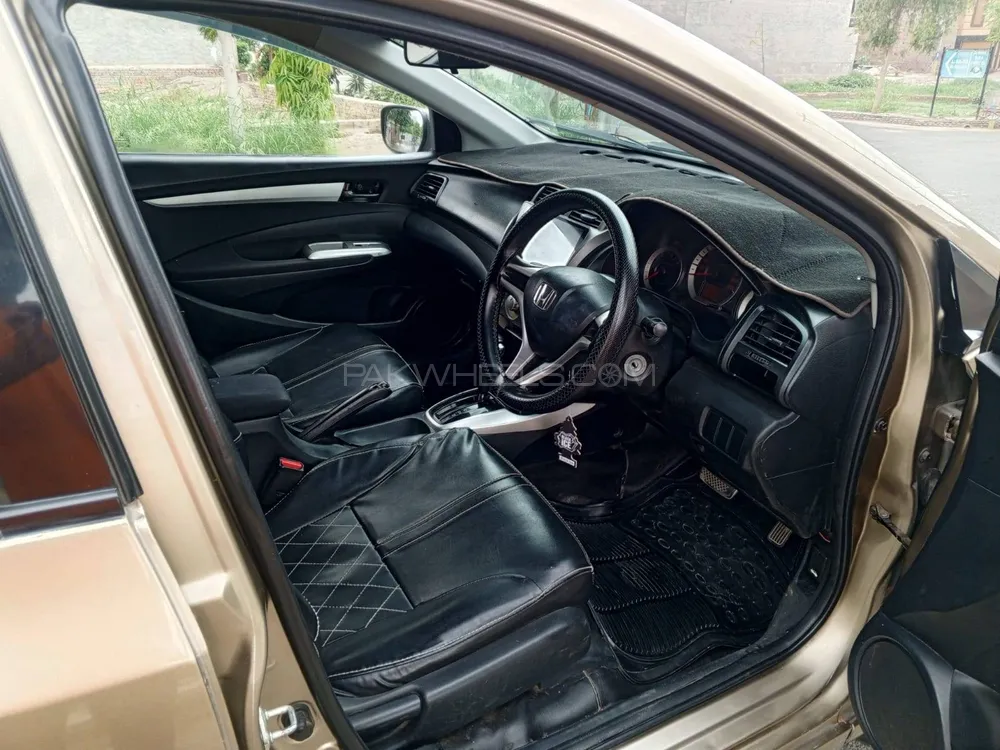 Honda City 2011 for Sale in Mian Channu Image-1