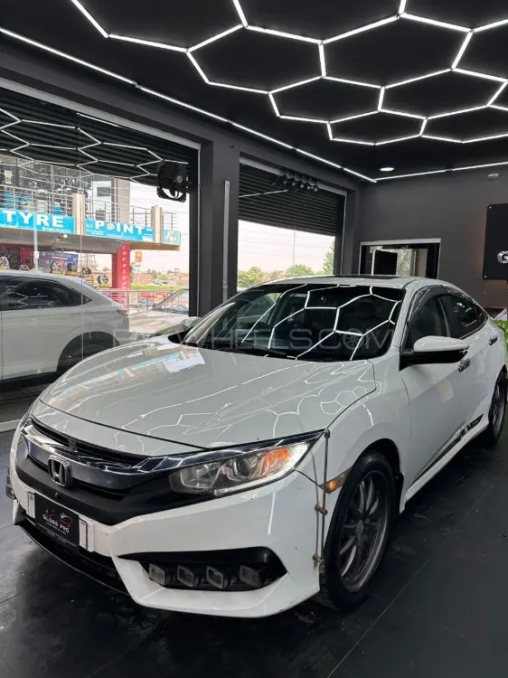 Honda Civic 2017 for Sale in Peshawar Image-1