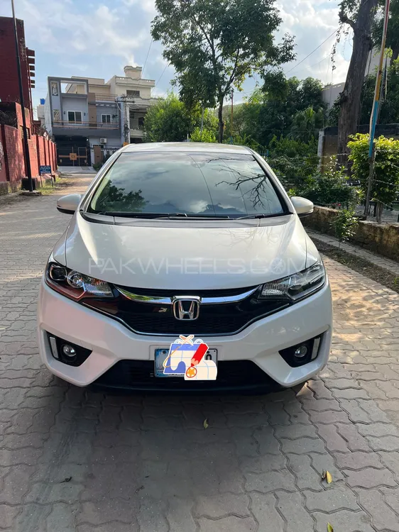 Honda Fit 2015 for Sale in Sialkot Image-1