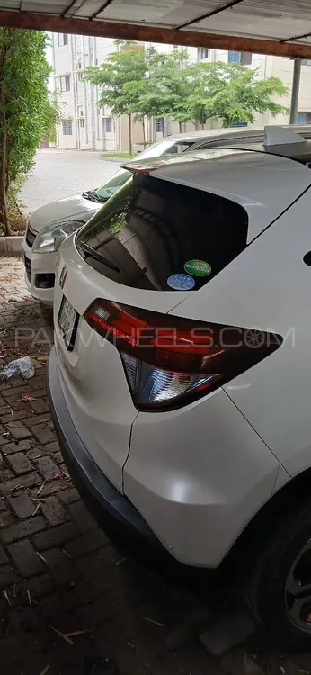 Honda Vezel 2015 for Sale in Sheikhupura Image-1