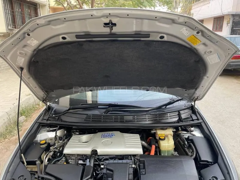 Lexus CT200h 2012 for Sale in Karachi Image-1