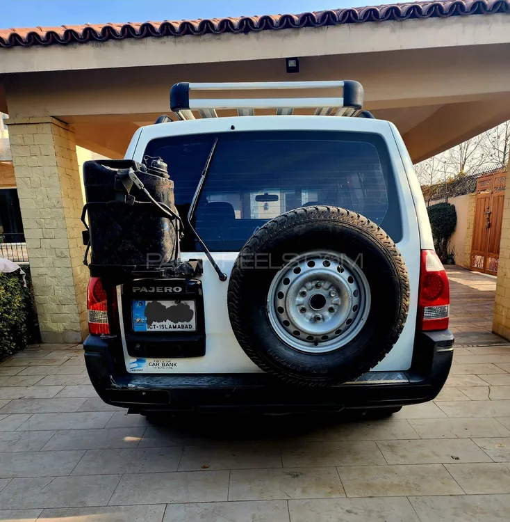 Mitsubishi Pajero 2006 for Sale in Islamabad Image-1