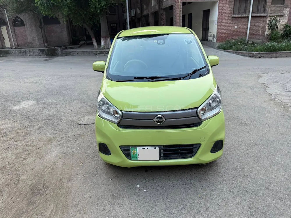نسان ڈیز 2016 for Sale in لاہور Image-1