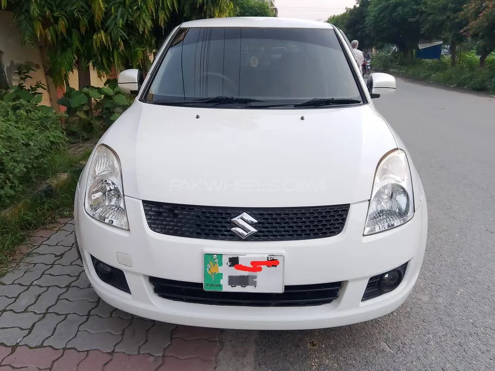 Suzuki Swift 2015 for Sale in Lahore Image-1