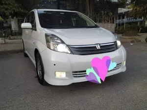 Toyota ISIS G 2006 for Sale