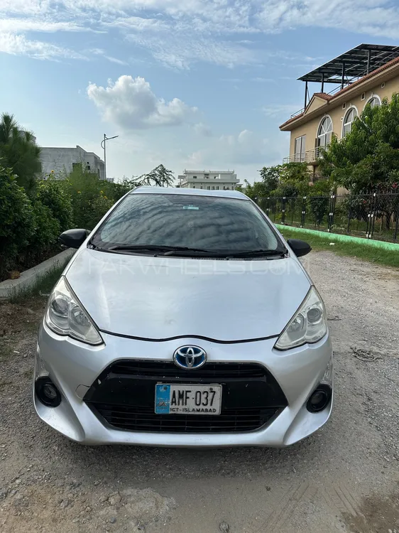 Toyota Aqua 2015 for Sale in Islamabad Image-1