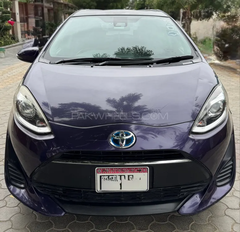 Toyota Aqua 2017 for Sale in Karachi Image-1