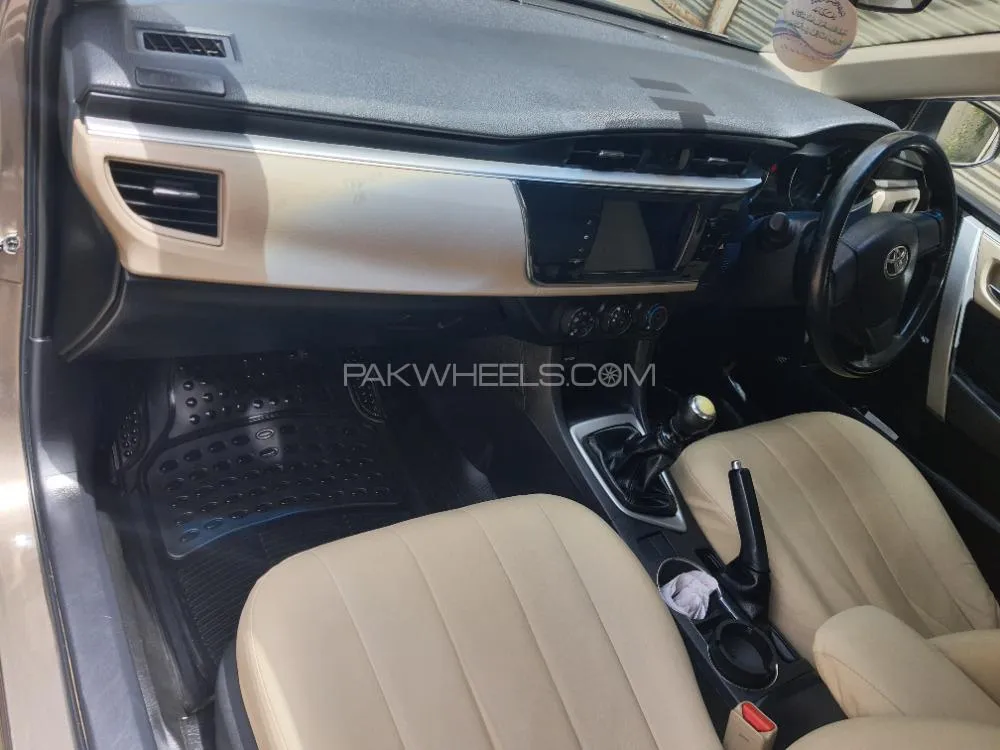 Toyota Corolla 2016 for Sale in Islamabad Image-1