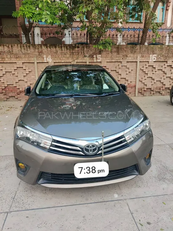 Toyota Corolla 2015 for Sale in Lahore Image-1