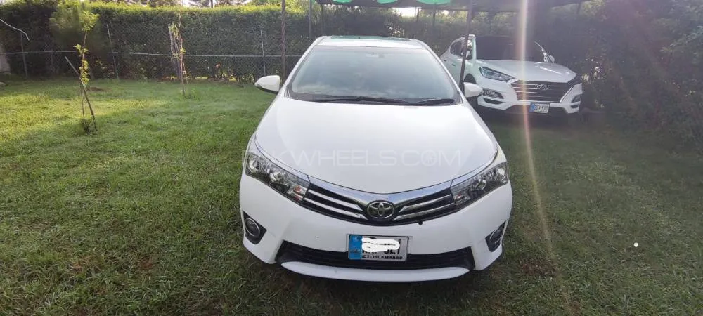 Toyota Corolla 2017 for Sale in Islamabad Image-1
