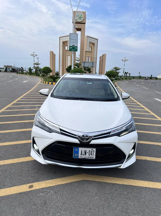 Toyota Corolla 2018 for Sale in Islamabad Image-1