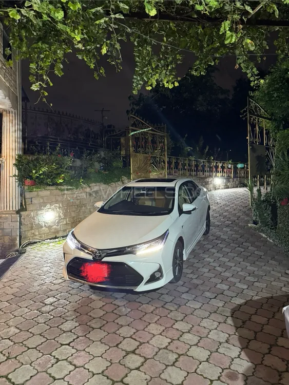Toyota Corolla 2021 for Sale in Islamabad Image-1