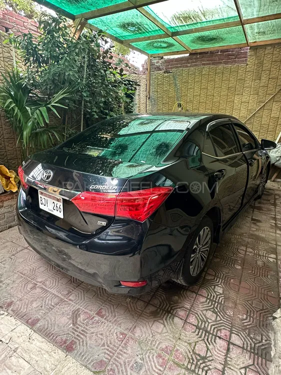 Toyota Corolla 2017 for Sale in Karachi Image-1
