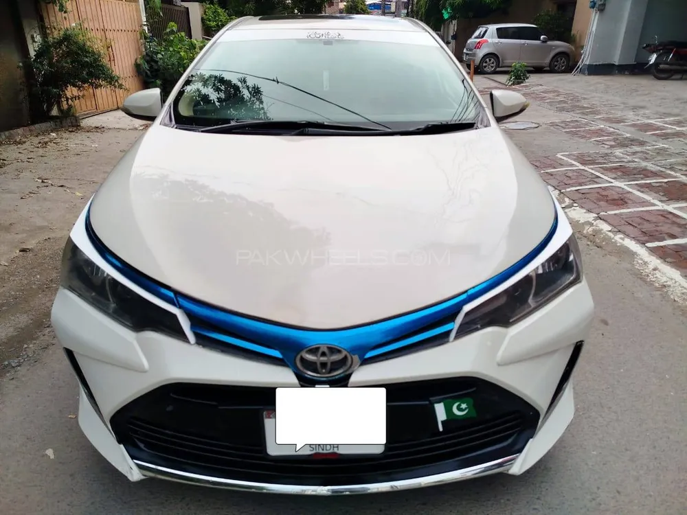 Toyota Corolla 2014 for Sale in Lahore Image-1