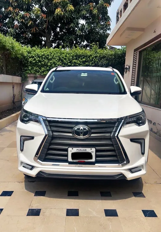 Toyota Fortuner 2021 for Sale in Lahore Image-1