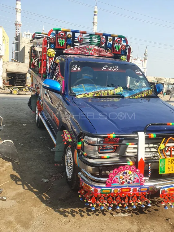 Toyota Hilux 2004 for Sale in Bhakkar Image-1