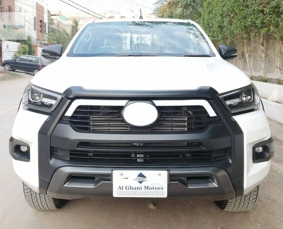 Toyota Hilux 2023 for Sale in Karachi Image-1