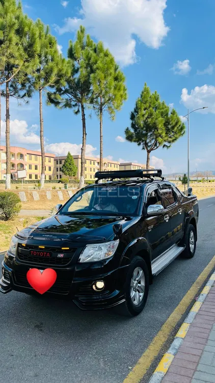 Toyota Hilux 2012 for Sale in Islamabad Image-1