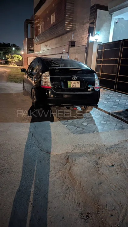 Toyota Prius 2007 for Sale in Lahore Image-1
