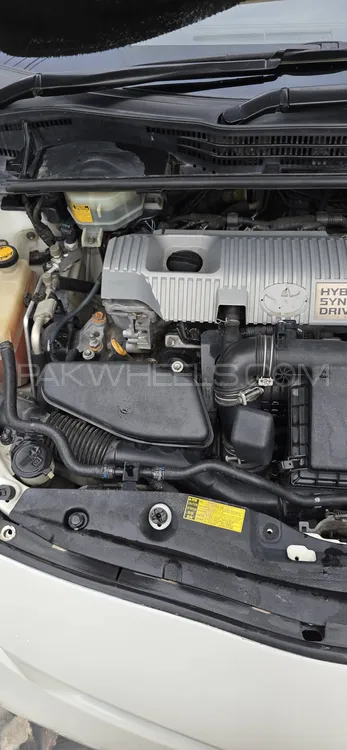 Toyota Prius 2010 for Sale in Peshawar Toyota Prius 2010 for Sale in Peshawar Image-12