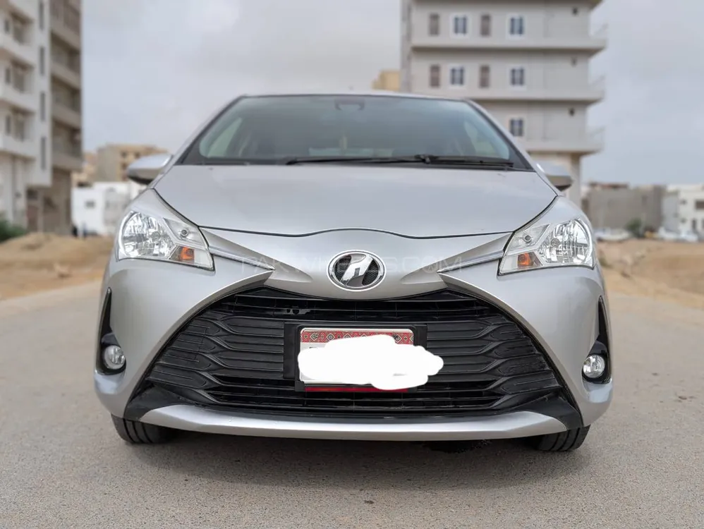 Toyota Vitz 2017 for Sale in Karachi Image-1