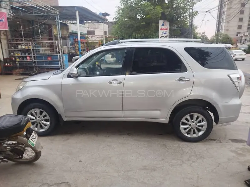 Daihatsu Terios 2012 for Sale in Lahore Image-1