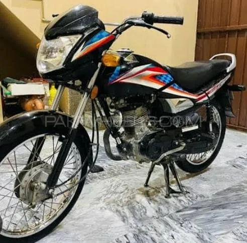 Honda CG 125 Dream 2017 for Sale Image-1