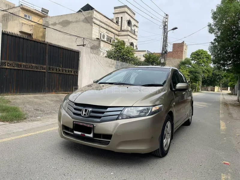 Honda City 2011 for Sale in Lahore Image-1