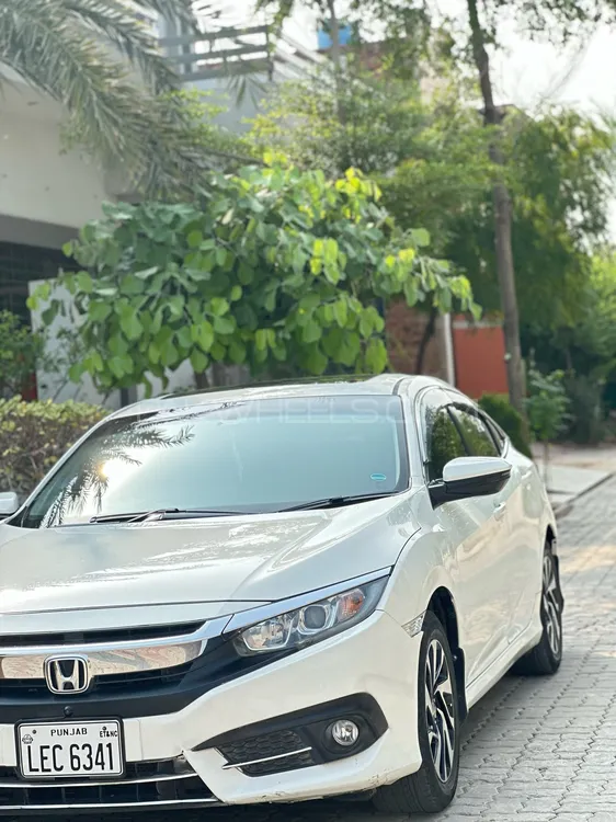 Honda Civic 2018 for Sale in Faisalabad Image-1