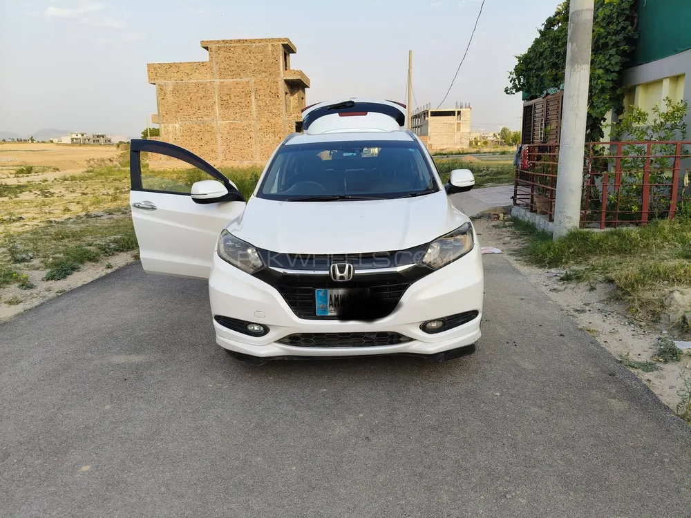 Honda Vezel 2015 for Sale in Wah cantt Image-1