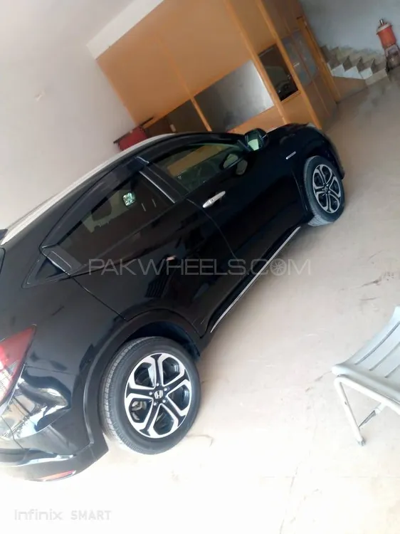 Honda Vezel 2019 for Sale in Multan Image-1