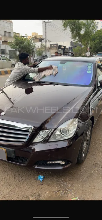 Mercedes Benz E Class 2010 for Sale in Karachi Image-1