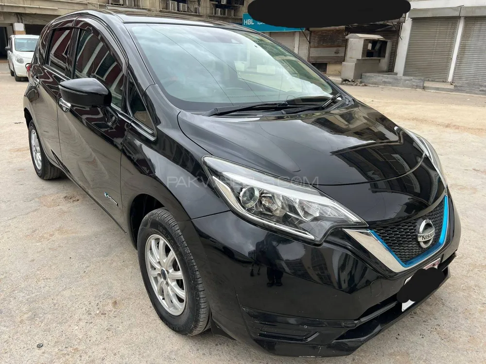 Nissan Note 2018 for Sale in Karachi Image-1