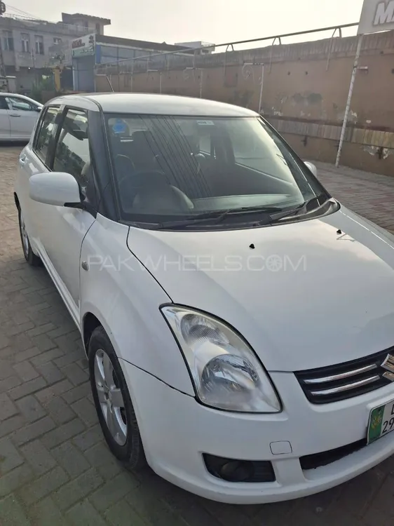 Suzuki Swift 2013 for Sale in Lahore Image-1