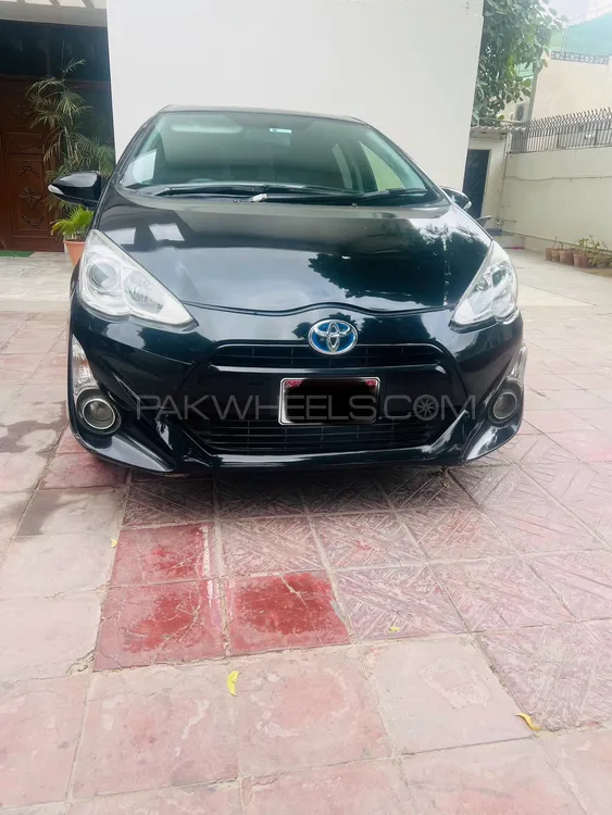 Toyota Aqua 2015 for Sale in Karachi Image-1