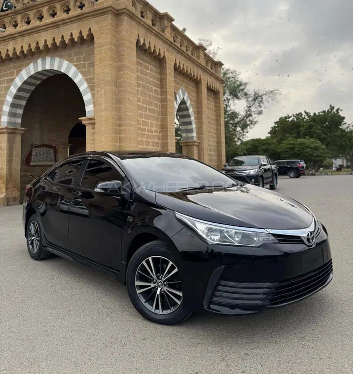 Toyota Corolla 2020 for Sale in Karachi Image-1