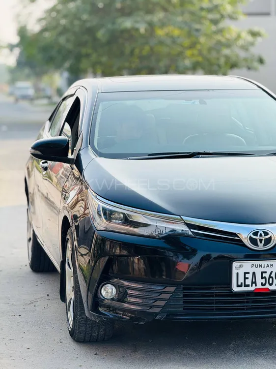 Toyota Corolla 2016 for Sale in Lahore Image-1