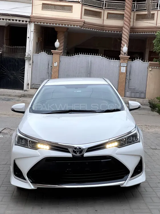 Toyota Corolla 2021 for Sale in Karachi Image-1